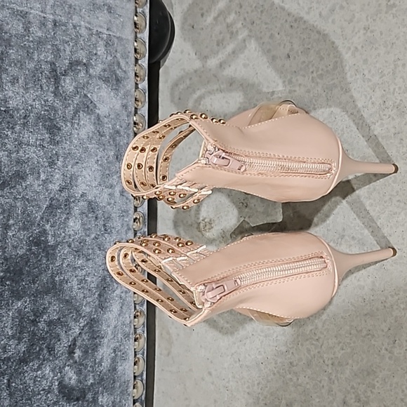 Classy Nude Ankle Strap Heels size6 - Picture 3 of 8